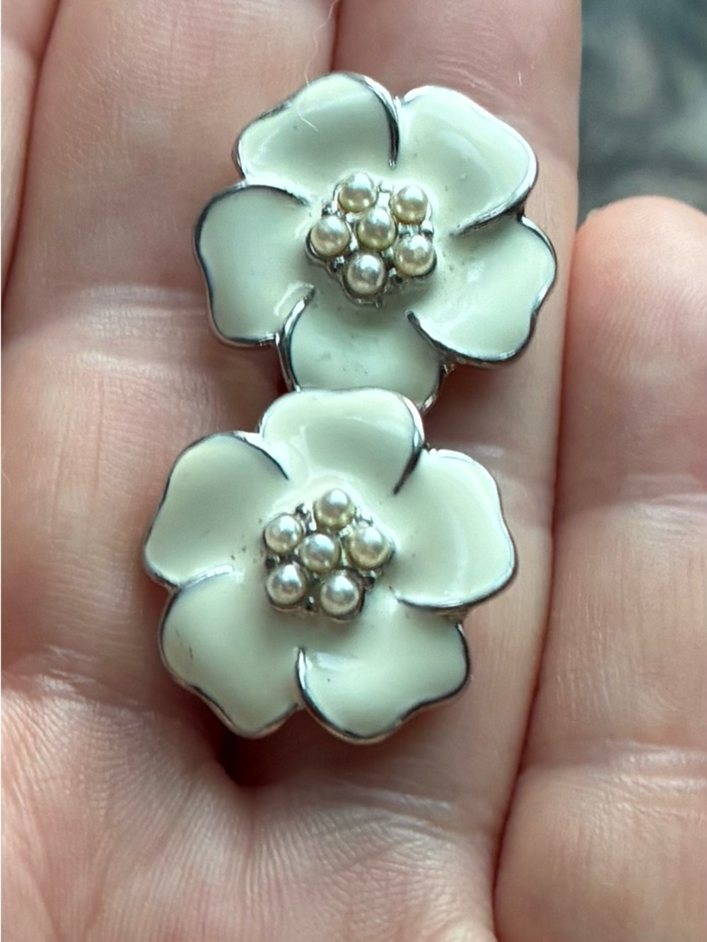 🦪 Cookie Lee Pearl Cluster Cream Flower Stud Earrings